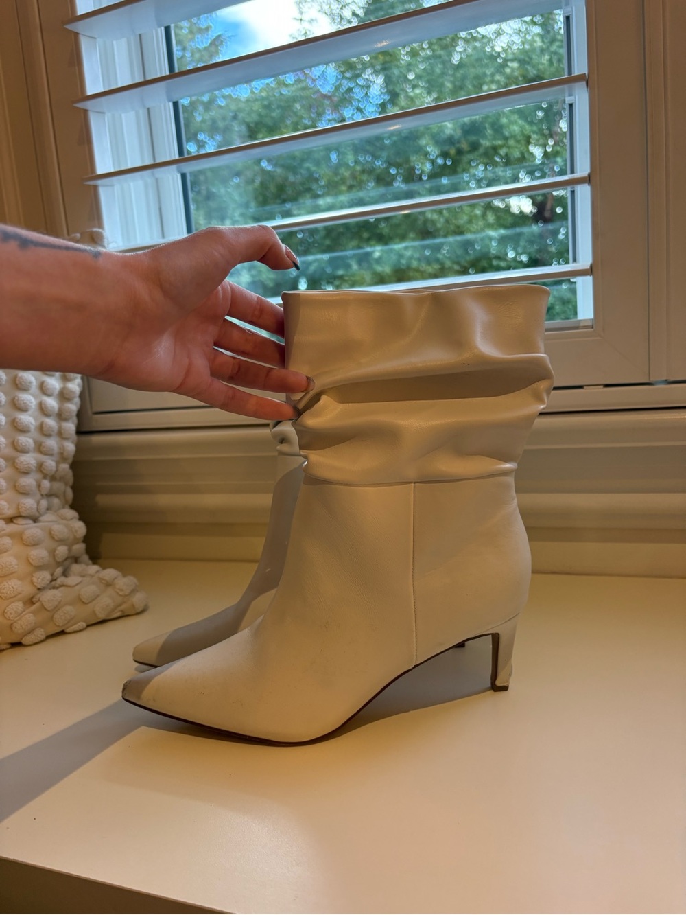 Womenโs White Slouch Ankle Boots